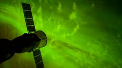 ISS travelling over Aurora Australis Stock Footage