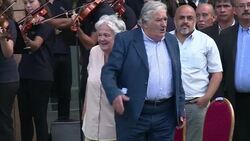 CLEAN : Thousands gather as Pepe Mujica leaves Uruguay presidency News Clip