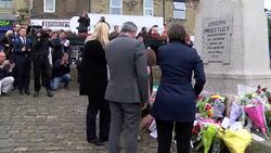 CLEAN : Labour colleagues lay flowers in tribute to Jo Cox News Clip
