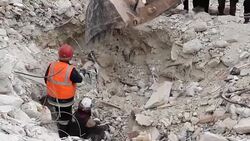 CLEAN : At least nine dead after an airstrike on Syria's Idlib News Clip