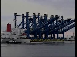 The Zhen Hua 16 arrives in Port of Wilmington Instructional Video