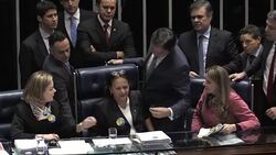 VOICED : Senado brasileno aprueba polemica reforma laboral de Temer News Clip