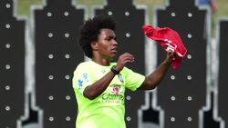 VOICED : El Mundial en fotos: dia 26 News Clip