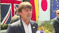 CLEAN : French minister: fight against climate change is irreversible News Clip