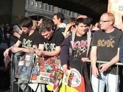 ATMOSPHERE: fans Stock Footage