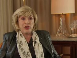 Marianne Faithfull gives interview about new album News Clip