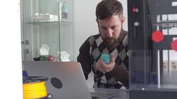 Analyzing objects from 3D Printer Stock Footage