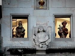 12 APOSTLES ABOVE ASTRONOMICAL CLOCK OLD TOWN HALL Stock Footage