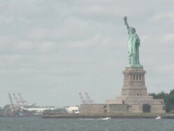 WS Shot of Statue of Liberty / New York, New York, United States Stock Footage