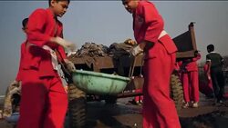 A year ago, our Science Correspondent Thomas Moore reported from a beach in Mumbai that had been devastated by plastic waste.  12 months on, Thomas has returned to see how volunteers have helped to remove an astonishing 12 million kilograms of plastic. News Clip