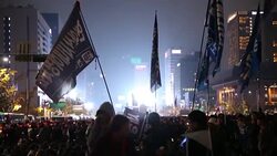 CLEAN : Million strong protest tells S. Korea president to quit News Clip