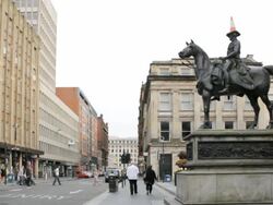 WS View of Shot of City center street with grand art gallery building and the duke of wellington statue / Glasgow, Scotland, United States Stock Footage