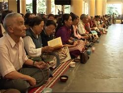 Dalai Lama praying, Tibet govt-in-exile PM on China talks News Clip