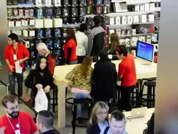 Black Friday Apple Store on 5th Avenue Stock Footage