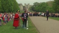 Gun salutes mark UK queen's 93rd birthday Instructional Video