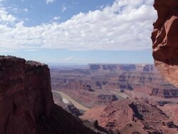 Dolly motion overlooking the Green River from Dead Horse Point near Moab Utah. Stock Footage