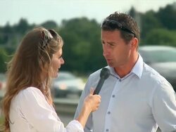 HD: Traffic Reportage Stock Footage