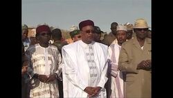 CLEAN : Niger president visits troops News Clip