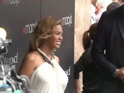 Beyonce Knowles at the Beyonce Debuts Her Newest Fragrance, Beyonce Pulse, at Macy's Herald Square Stock Footage