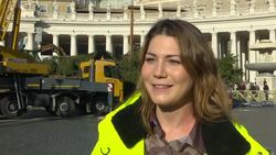 Crane sets Christmas tree in St Peter's Square Instructional Video
