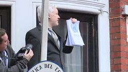 VOICED : Assange clama victoria desde embajada de Ecuador en Londres News Clip