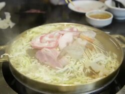 CNAPFOO896 Fusion barbecue food Stock Footage