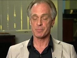 The independent forensics expert who examined David Carradine's body says the actor didn't commit suicide, and Carradine's brothers are asking for understanding as Thai authorities investigate. Listen to what they have to say here. (June 11) Instructional Video