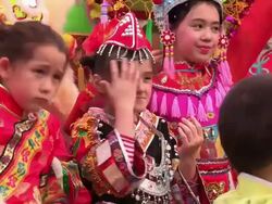 Atmosphere - Dancers & Street Acts Stock Footage