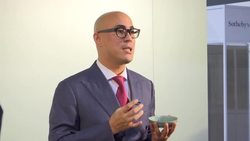 Tiny bowl breaks record for Chinese ceramics at auction News Clip