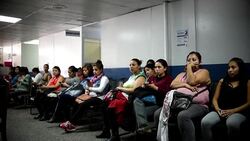 VOICED : Guatemaltecas embarazadas alarmadas por el zika News Clip