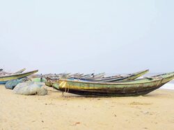 WS PAN View of boats at coast / Puri, Orissa, India Stock Footage
