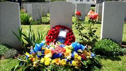 CLEAN : Merkel and Fabius commemorate D Day at British cemetery News Clip