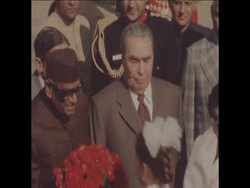 SYND 11/12/80 LEONID BREZHNEV ARRIVES TO NEW DELHI FOR TALKS News Clip