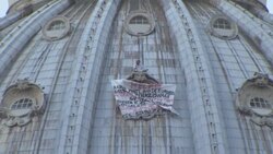 Audio interview with protester staging sit-in on roof of St Peter's Basilica Instructional Video