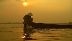 HD slow motion:Local lifestyles of fisherman working in the morning sunrise. Stock Footage