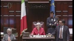 CLEAN: Berlusconi wins confidence vote News Clip