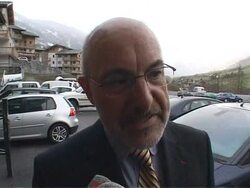 CLEAN: French rescuers call off search after avalanche; no victims News Clip