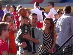 Alyssa Milano with kids at the Planes Movie Premie Stock Footage