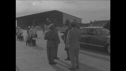 CAN760 WOMEN PARACHUTISTS Instructional Video