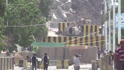 CLEAN : Yemen separatists surround Aden presidential palace News Clip