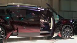 Auto makers face challenges from Silicon Valley and China News Clip