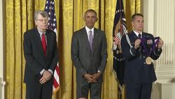 Stephen King retaliates against Trump blocking him on Twitter News Clip