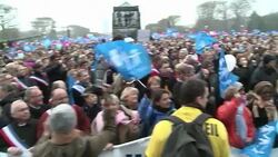 CLEAN : Grieving relatives mark Italy shipwreck News Clip