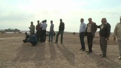 CLEAN : Kurdish town practically empty as jihadists press assault News Clip