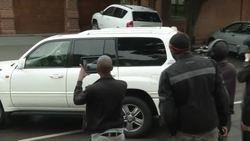 Car thought to be carrying Pistorius leaves for court to face trial; newspapers Instructional Video