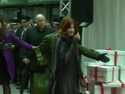 Florence Welch arriving at Harrods to open sale News Clip