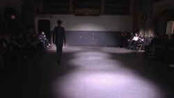 Alexander McQueen show brings black, gold and feathers to the catwalk Instructional Video