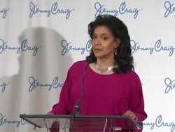 Jenny Craig Announces TV Mom Phylicia Rashad as Next Celebrity Spokesp Stock Footage