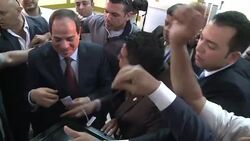 CLEAN : Egypt: Ex army chief Sisi casts ballot News Clip