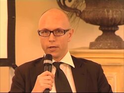 Amputee runner wins right to try for Olympic spot News Clip